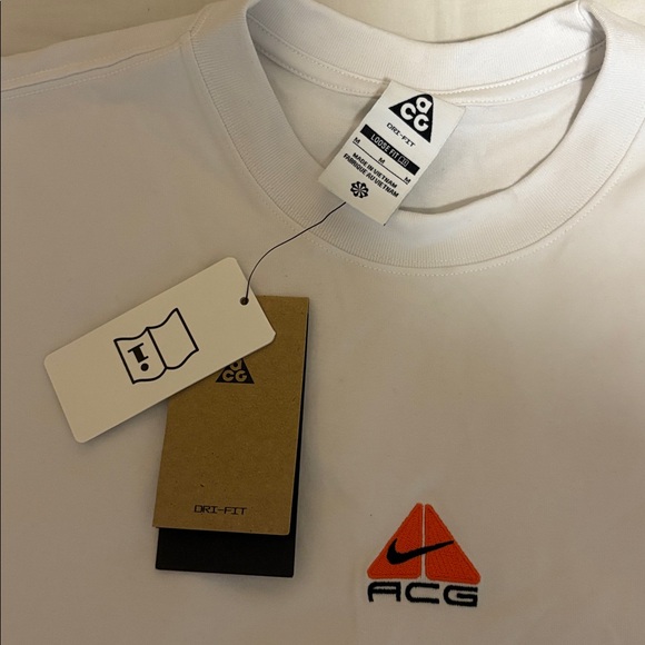 Nike ACG Shirt Size Medium - Picture 4 of 8